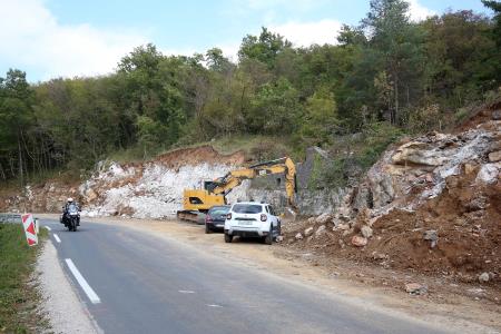 GRADNJA KOLESARSKE STEZE GRAHOVO BLOŠKA POLICA 02 FOTO LJUBO VUKELIČ